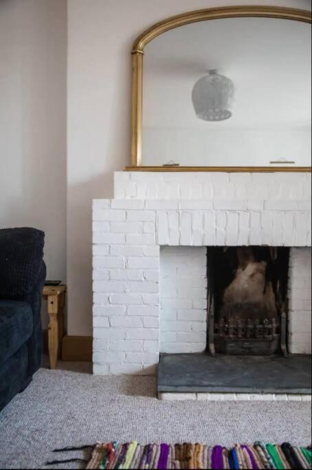 Spacious 2 Bedroom Apartment Near Seafront Penzance Exterior photo