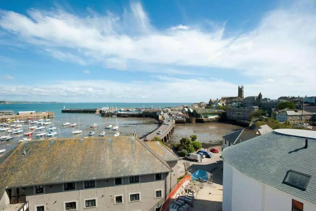 Spacious 2 Bedroom Apartment Near Seafront Penzance Exterior photo